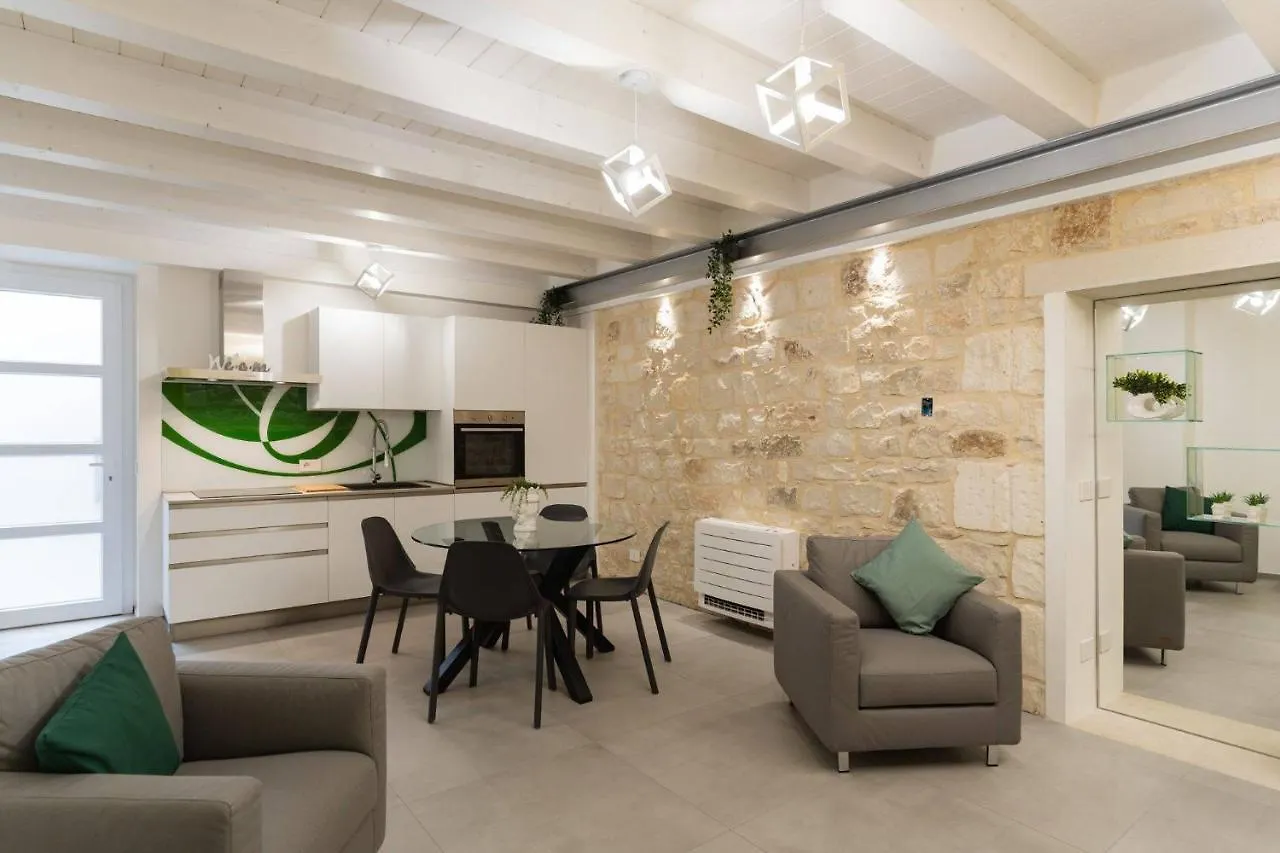 Lovely Modern Apartment Модика